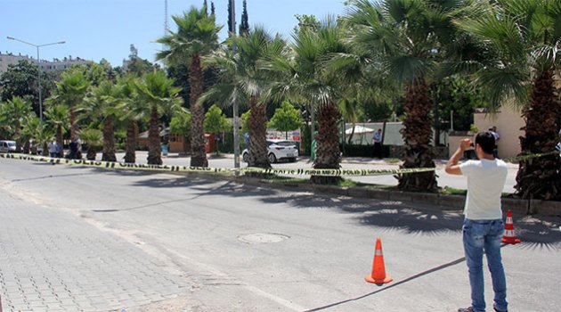 Gaz bombası polisi alarma geçirdi