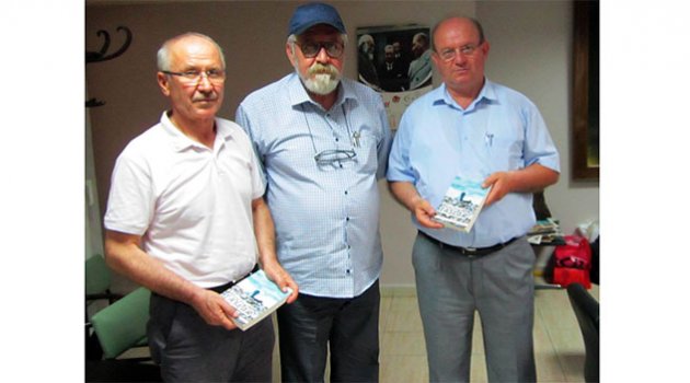 Gazeteci Çevik’in “Cebimdeki Taşlar”ı çıktı