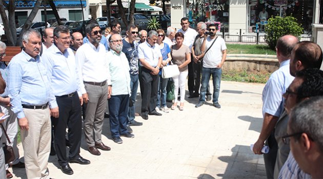 Gazeteciler Basın Anıtı’na Çelenk bıraktı