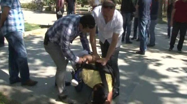 Gazeteciye polis tokadı