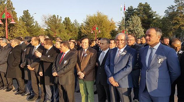 Gazi Mustafa Kemal Atatürk Türkmenistan’da anıldı