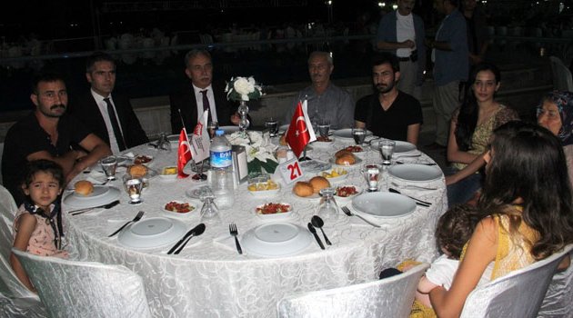 Gazi ve şehit ailelerine yemek