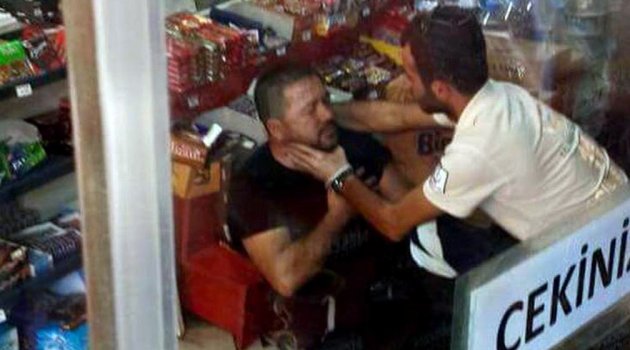 Geç gelen yemeği istemeyen turisti hastahanelik ettiler