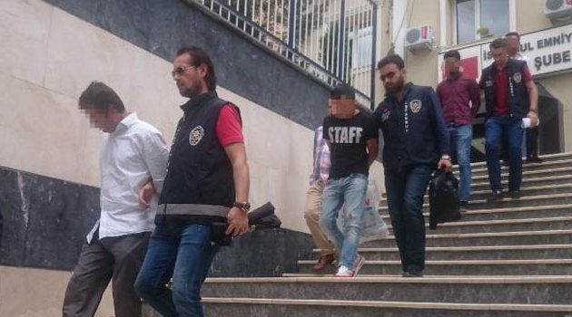 Geceyarısı bağırarak konuşunca öldürülmüş
