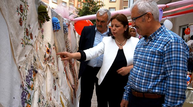 Geleneksel el sanatları sergilendi