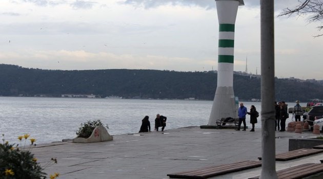 Genç kız bıçakla intihar girişiminde bulundu