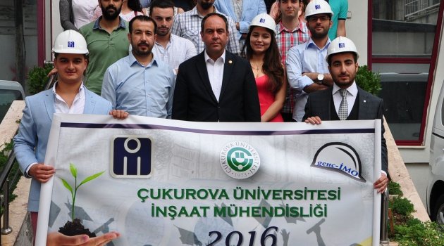 Genç mühendislerde mezuniyet sevinci