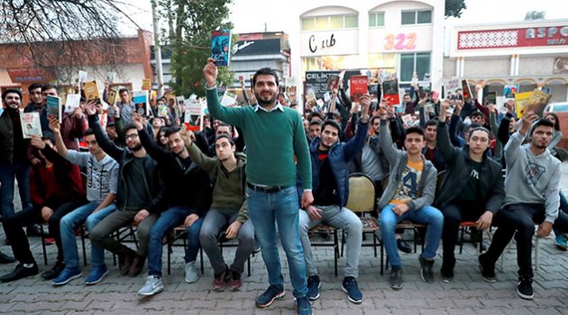 Gençler istedi, Başkan Karalar kitapları gönderdi