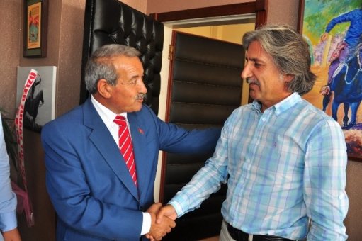 Geri dönüşümcülerden, Seyhan ve Yüreğir kaymakamlarına "Hoşgeldin"ziyareti