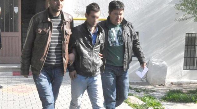 Girdiği evde kadın iç çamaşırı ile külotlu çorap çalan hırsız tutuklandı