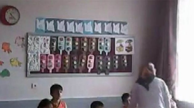 Gizli kamerayla öğretmenin sözlü şiddetini kaydetti