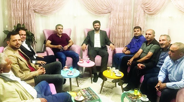 Gönüllerini AK Parti’ye açanlara teşekkür ziyareti