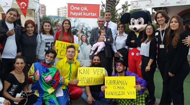 Gönüllü palyaçolardan Kızılay’a kök hücre bağışı