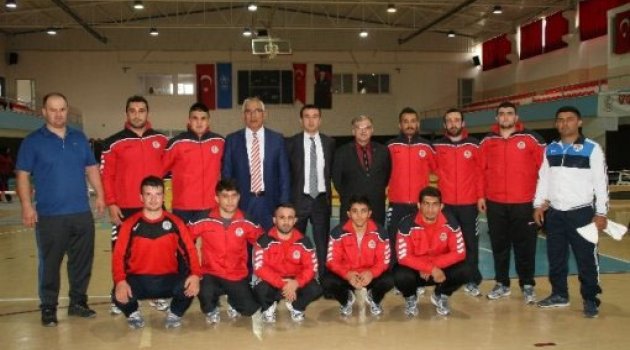 Grekoromen güreş 1. lig 2. kademe müsabakaları