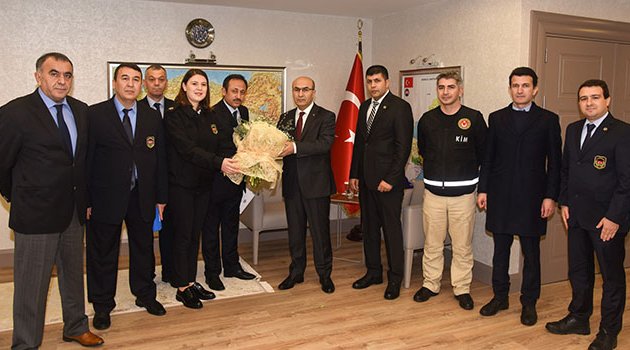 Gümrükçüler Vali Demirtaş’ı ziyaret etti