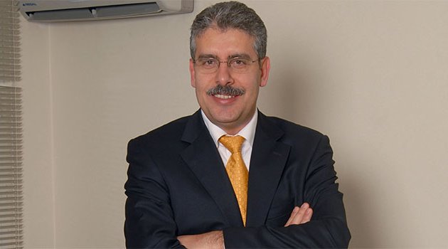 Güney’in İncisi ödülü Zülfü Livaneli’nin