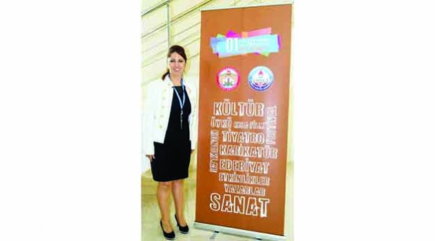 Gurbet Durmuş kitapseverler ile buluşuyor