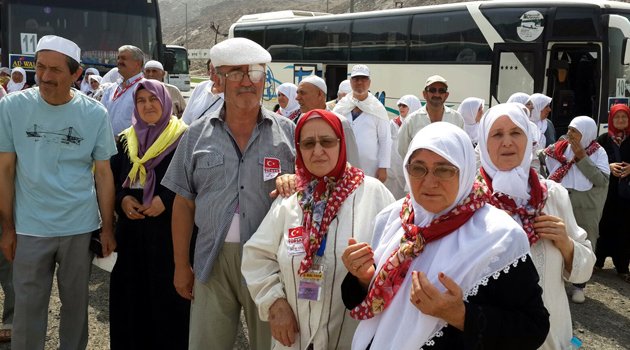 Hacılar, Mekke’de kutsal mekanları ziyaret etti