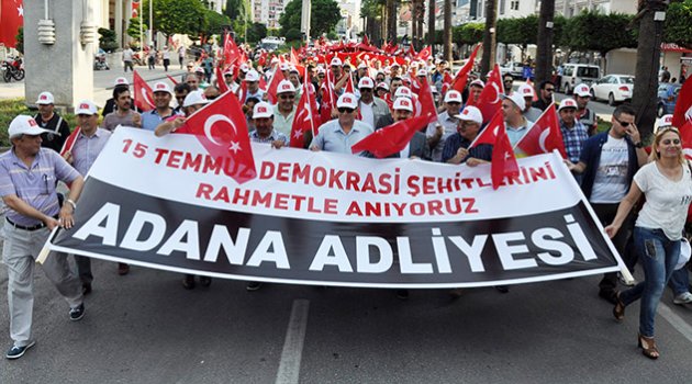 Hakim ve savcılar demokrasi mitinginde