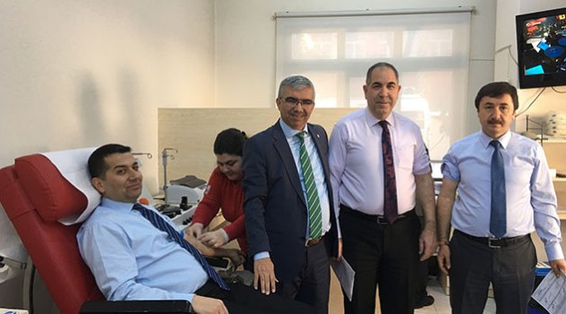 Hakim ve savcılardan Kızılay’a kan bağışı