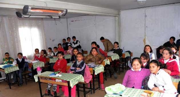 Halen konteynerler de eğitim görüyorlar