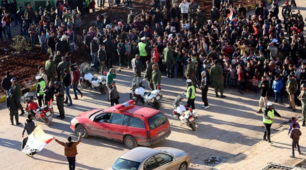 Halep’te tahliyeler durdu