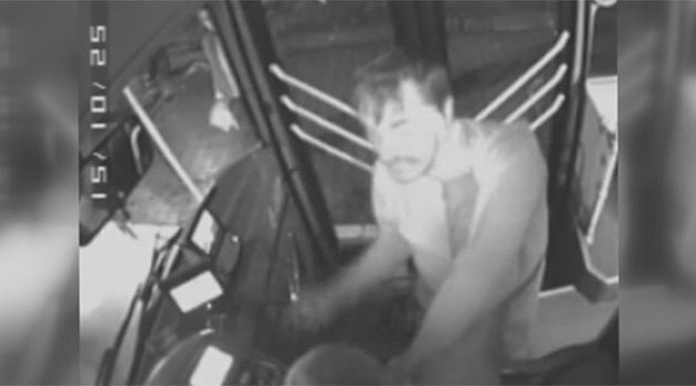 Halk otobüsü şoförüne feci dayak!