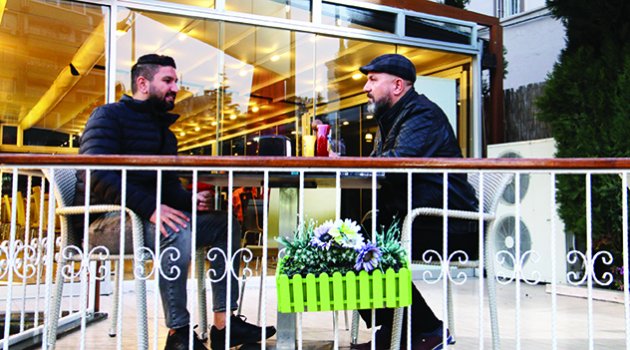 Hamburgerci Mükerrem zirvedeki yerini koruyor