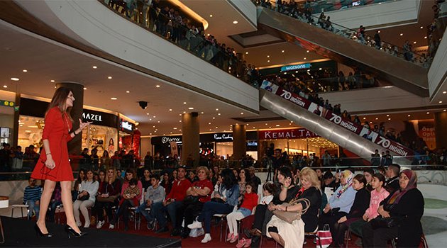 Hande Kazanova burçların aşk rotasını çizdi