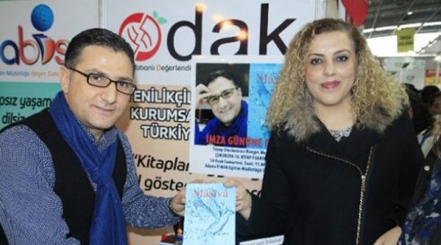 Hayati Koca "Masiva"yı Okurlarına İmzaladı