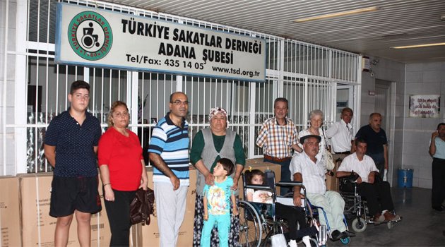 Hayırsever iş adamından engellilere 20 tekerlekli sandalye