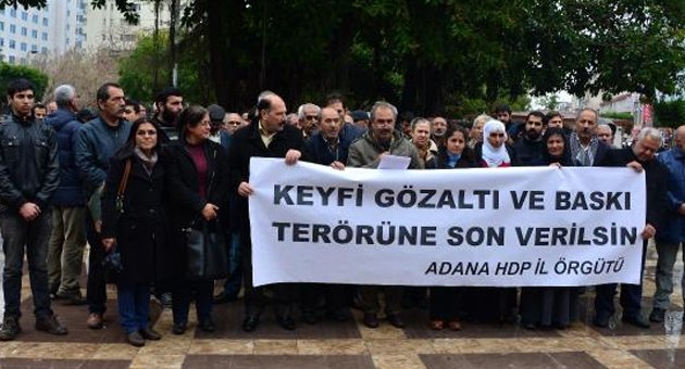 HDP, Adana'da 17 kişinin gözaltına alınmasını protesto etti