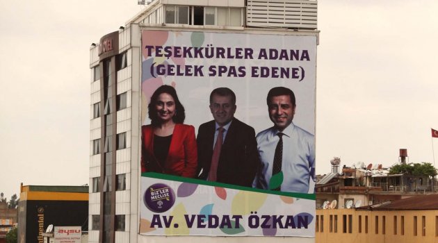 HDP’den Kürtçe ve Türkçe ‘Teşekkürler Adana’ afişi