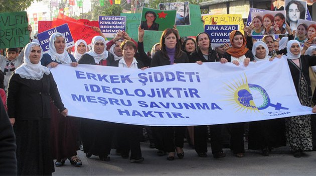 HDP’li Beştaş kadınlarla yürüdü