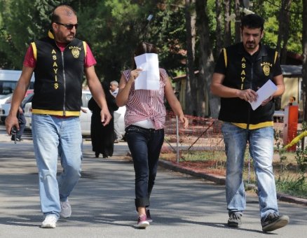 "Hemşireyiz" Diyerek 3 Bin Liraya Fuhuş Yapıyorlar