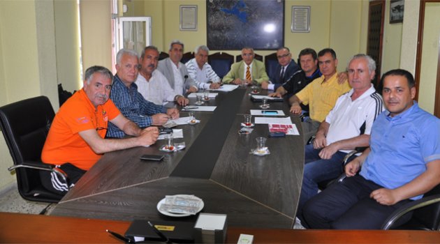 Hentbolun yıldız ve duayenlerinin Adana buluşması