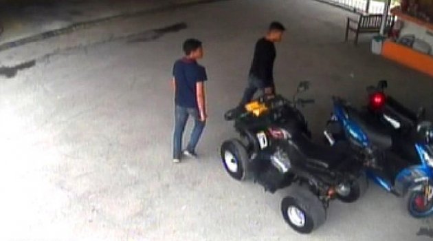 Hırsızlar 25 saniyede elektrikli bisikleti çaldı