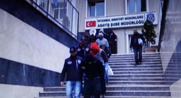 Hırsızların evinden adeta cephanelik çıktı