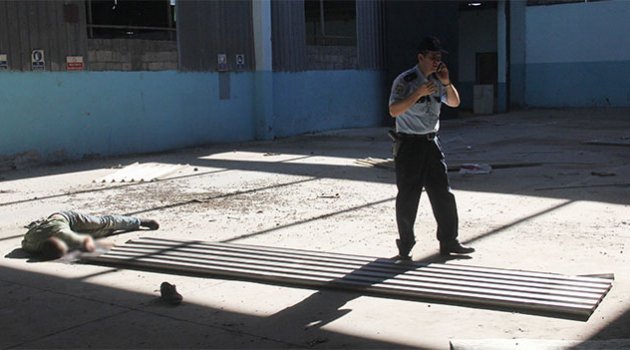 Hırsızlık yaptığı depoda ölü bulundu