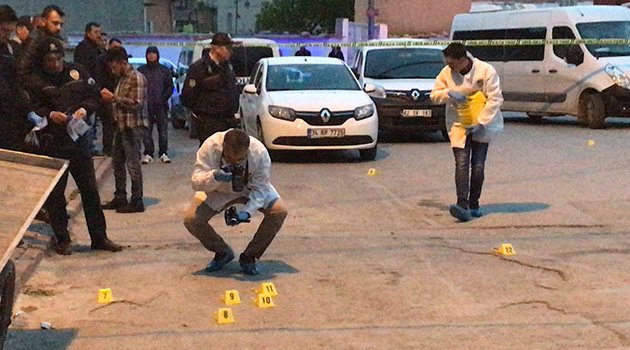 Husumetli aileler sokak ortasında çatıştı! 3 yaralı