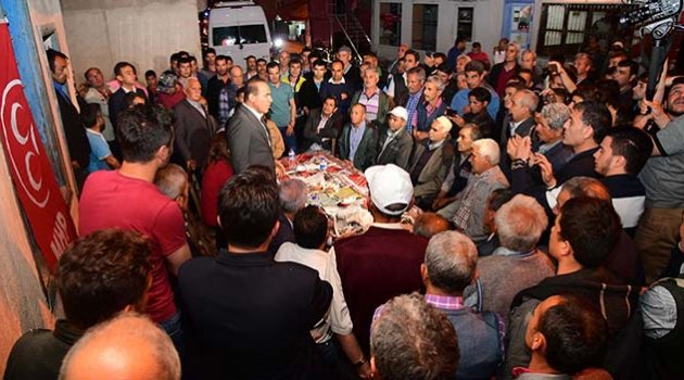 İftarda vatandaşlarla sahurda jandarmayla