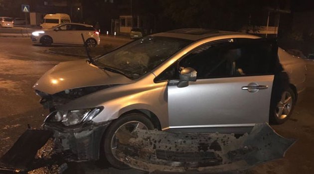 İki otomobil çarpıştı! 7 yaralı