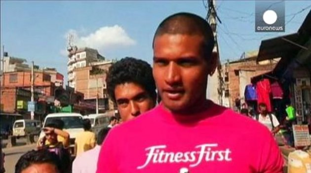 İkinci kez sallanan Nepal'de halk perişan