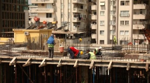 İnşaat işçileri ‘Ölümüne’ çalışıyor