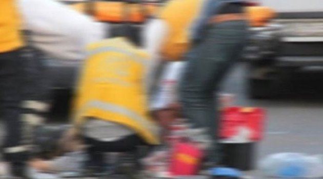 İnşaatta başına beton parçası düşen işçi öldü