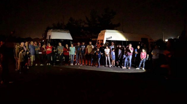İnsan kaçakçısı 11 kişi tutuklandı