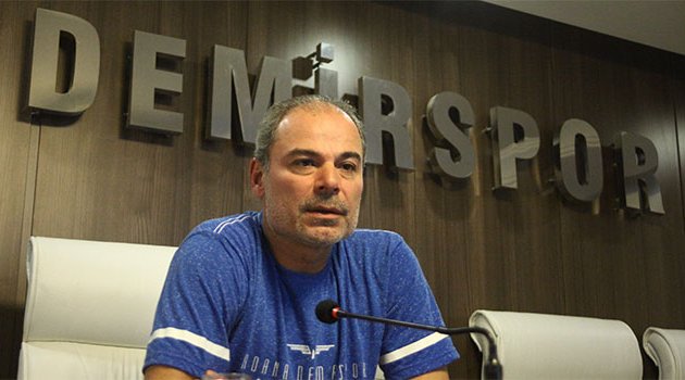 İpekoğlu: "Futbolcular tembelliğe kaçıyor"