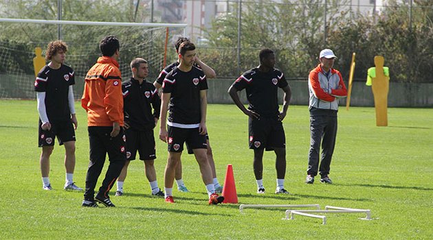 İpekoğlu: "ligin her maçı çetin geçecek"