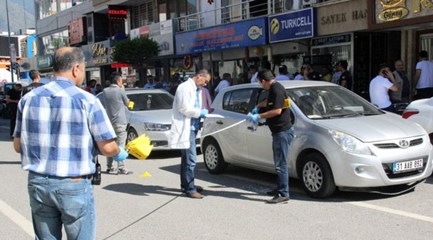 İş yerine silahlı saldırı! Yaralı var
