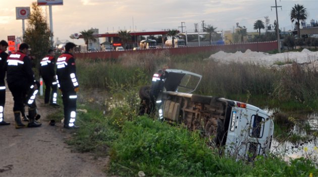 İşçi servisleri çarpıştı: 4 yaralı